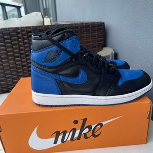 Air Jordan 1 Retro High OG 'Royal' 2017